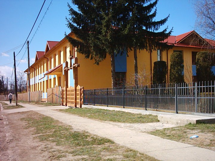 Școlile din comuna Drajna trec în scenariul 2 de luni, 7 iunie 2021